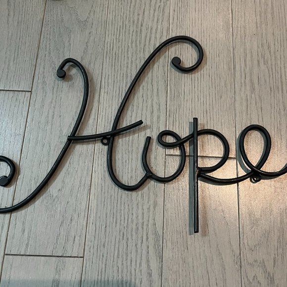 Metal Words in Cursive Live Laugh Hope 6" High Christmas Home Decor - Picture 9 of 12